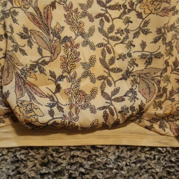 Top - Picture 2 of 3